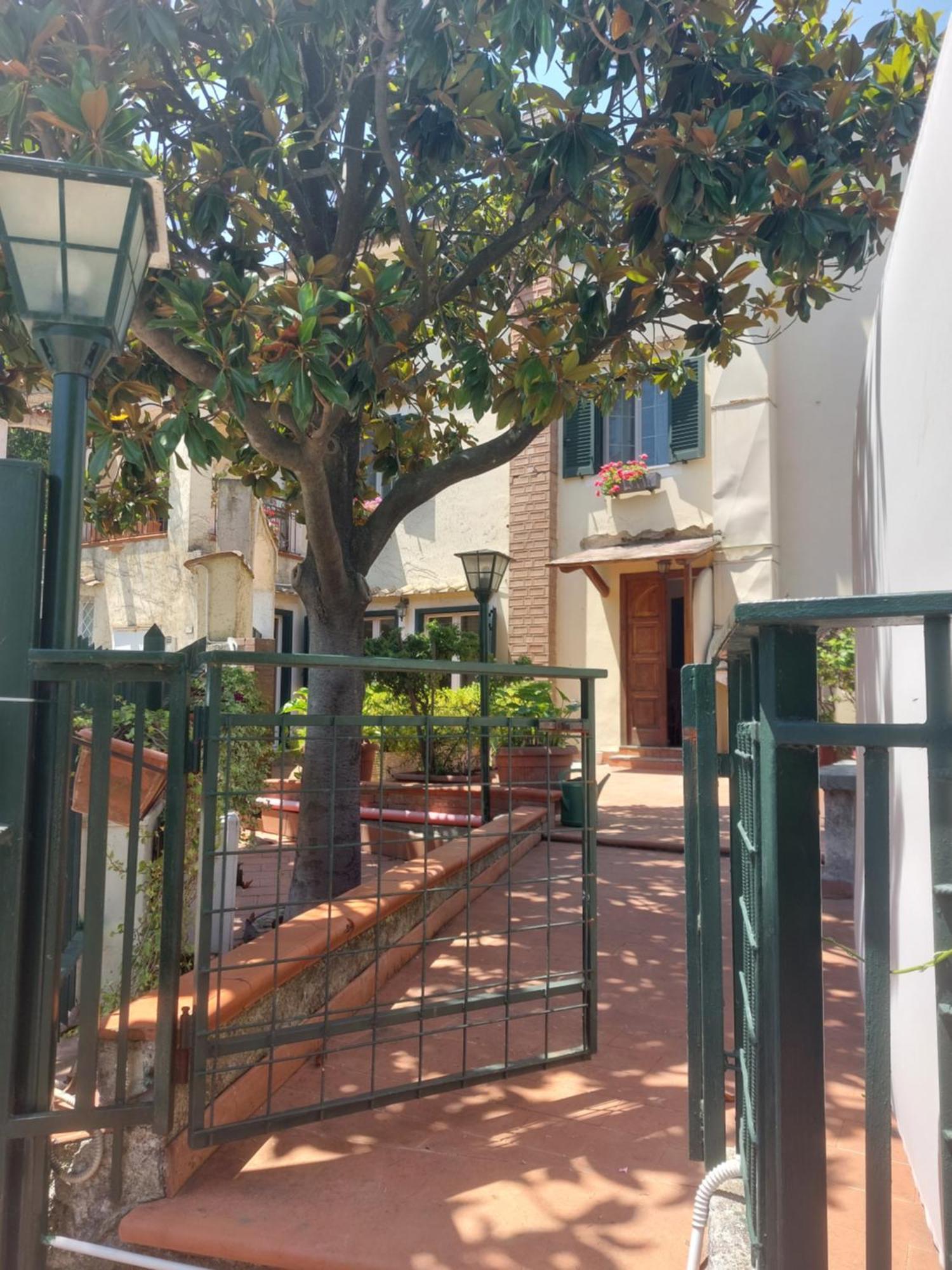 Apartamento La Magnolia Locazione Breve Cava deʼ Tirreni Exterior foto